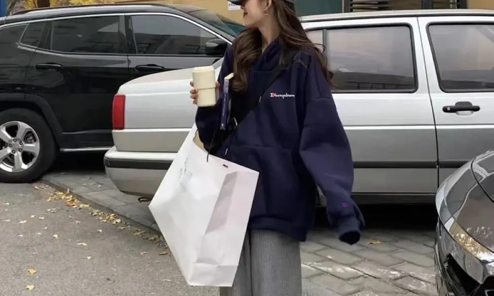 Mê mẩn 88+ ảnh áo hoodie form rộng cực ngầu cho nữ