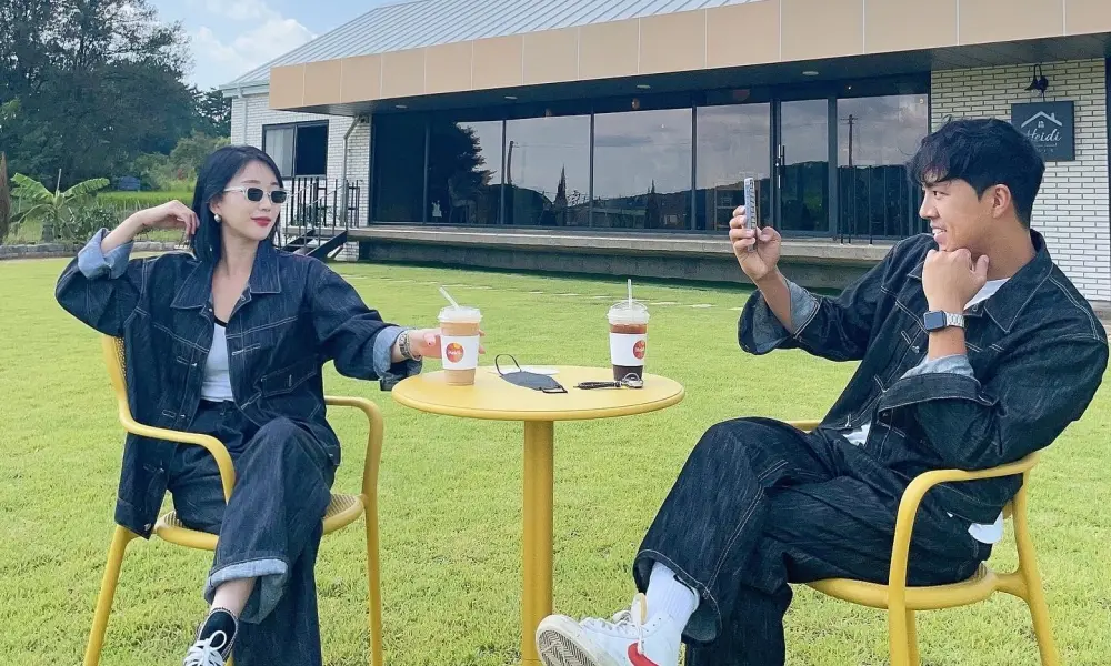 99+ Hình ảnh đồ đôi denim cực hấp dẫn cho cặp đôi cá tính