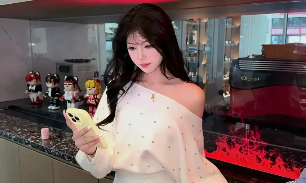 101+ Mẫu váy lệch vai quyến rũ tôn dáng khiến nàng mê mẩn