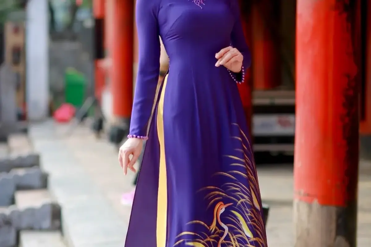 Tổng hợp những mẫu ảnh áo dài tím đẹp dịu dàng nhất năm