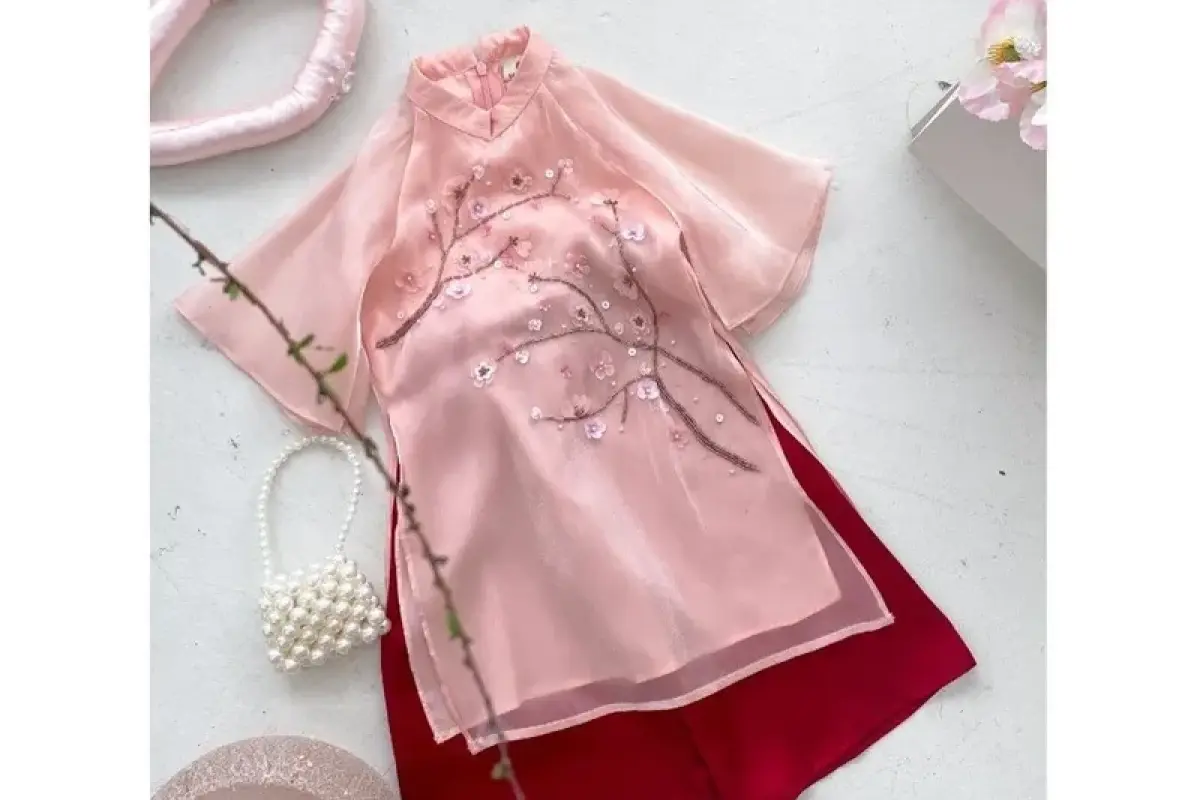 Top những bộ ảnh áo dài trẻ em duyên dáng và đáng yêu nhất