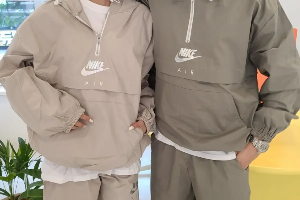 50+ Hình ảnh áo hoodie cặp trẻ trung cực chất cho đôi bạn