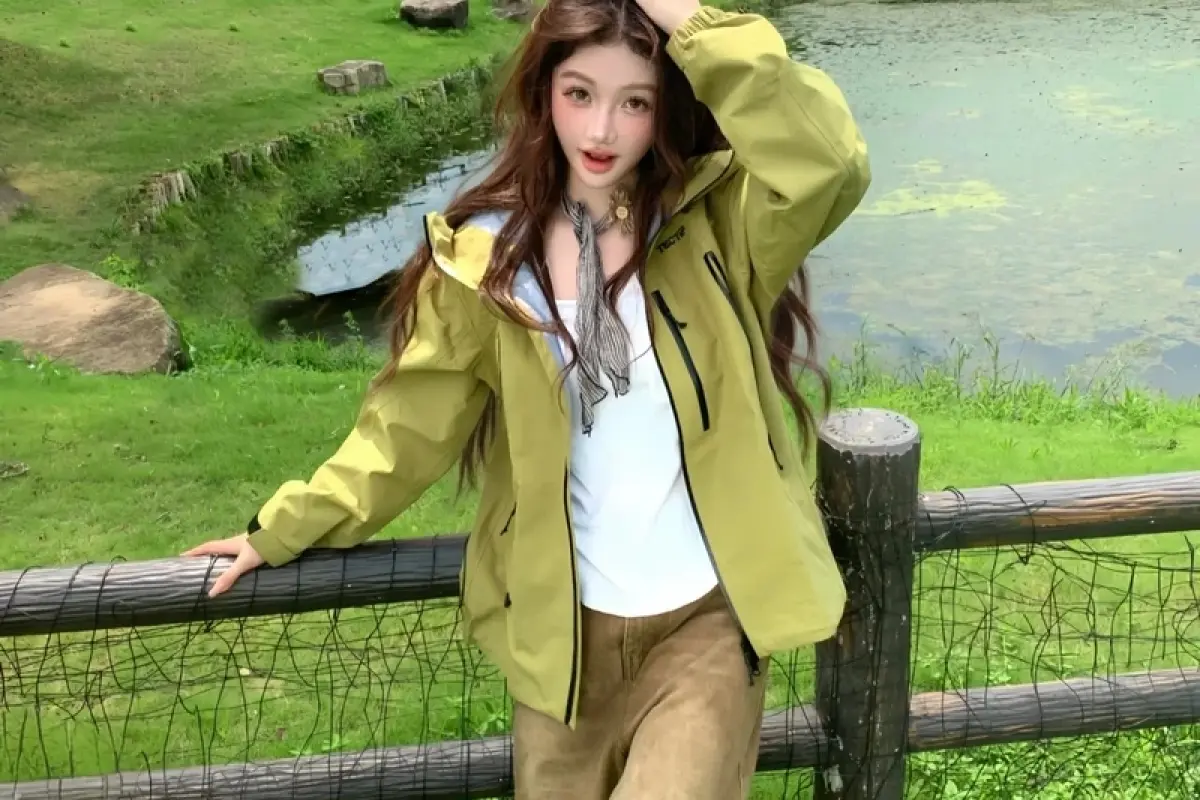 Top 50+ ảnh áo khoác dù nữ form rộng phối đồ cực chất