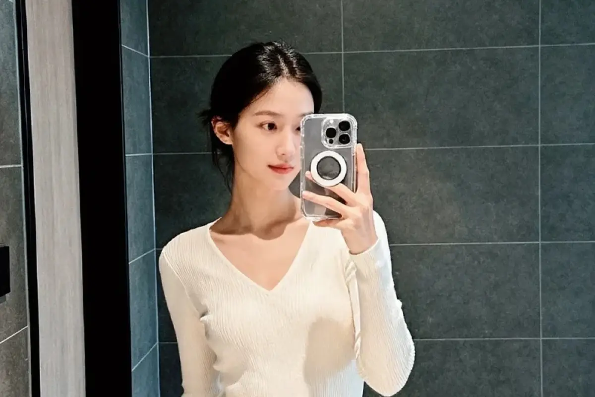 Tổng hợp 60+ ảnh áo len tăm mỏng đẹp nhất cho ngày giao mùa