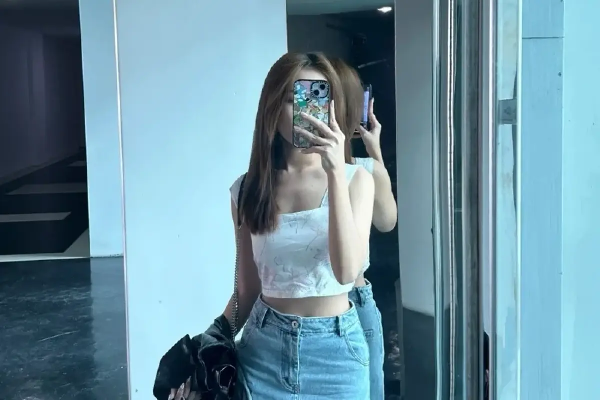 Săn ngay 95+ ảnh chân váy Denim dáng dài dạo phố siêu đỉnh