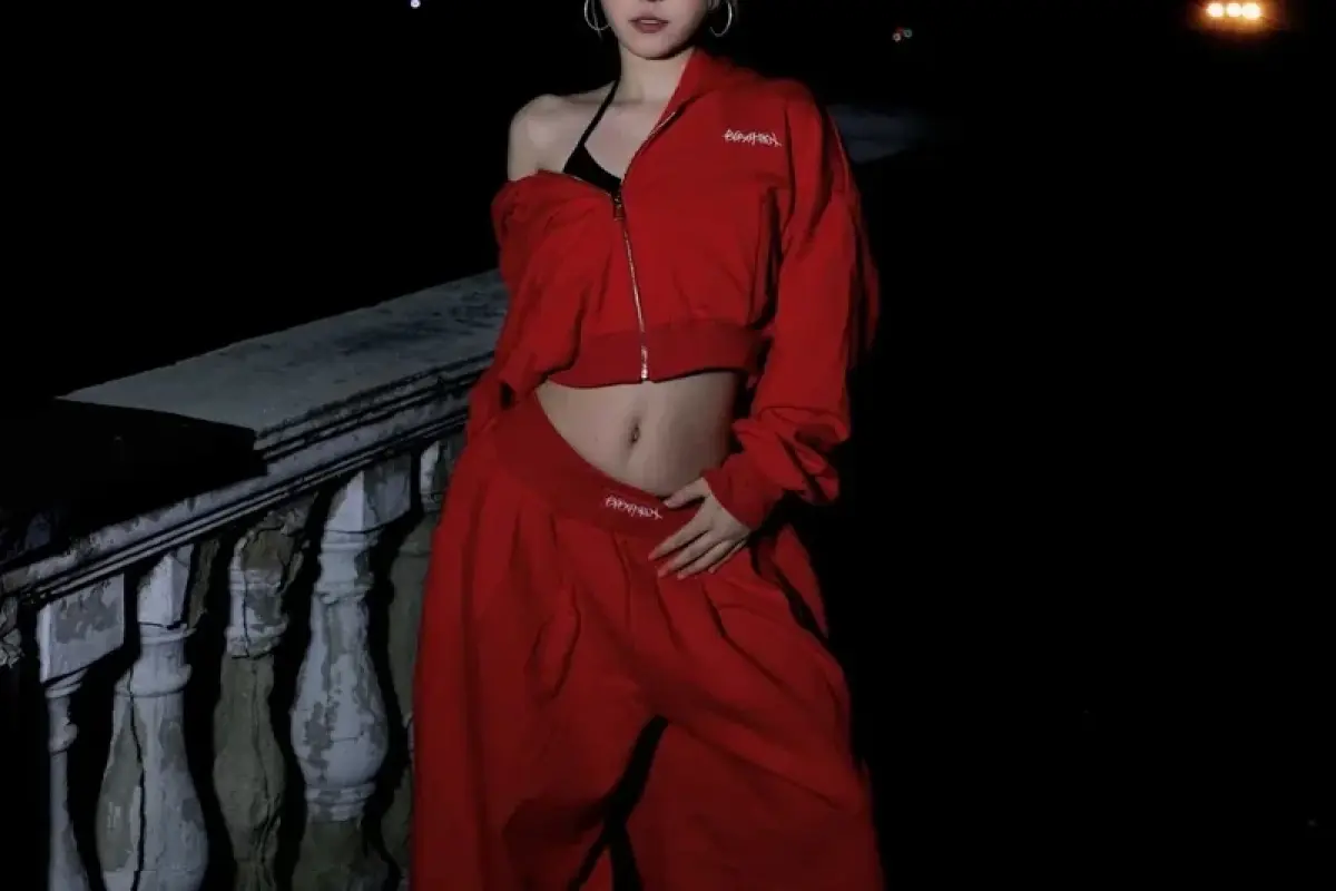 Top 88+ ảnh set đồ dạo phố đỏ cực cháy cho phái đẹp