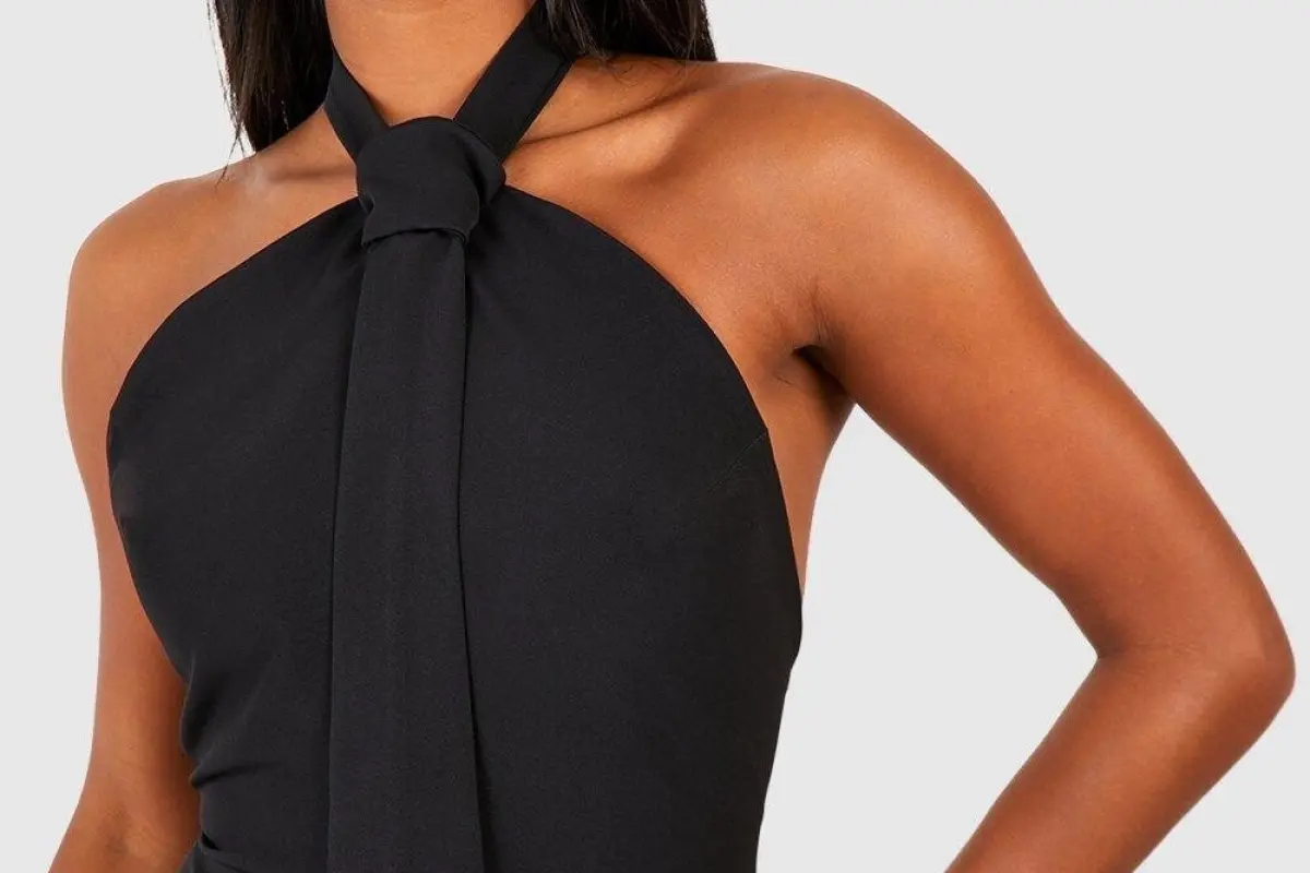 101+ Mẫu váy cổ yếm quyến rũ dẫn đầu xu hướng thời trang