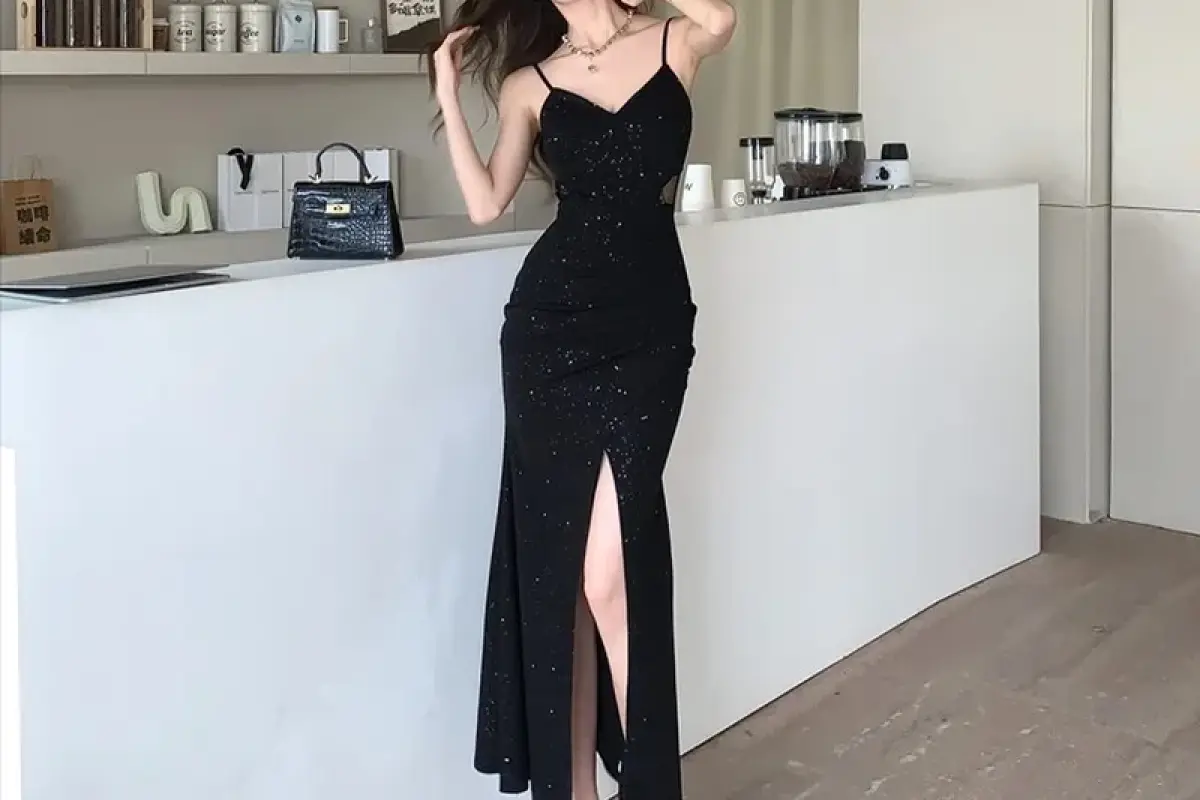 35+ mẫu đầm xẻ đùi cao quyến rũ giúp nàng khoe trọn đôi chân