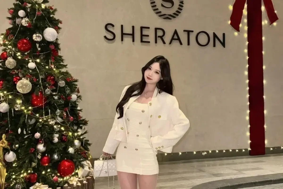 7 kiểu phối đồ Tết với boot cổ cao giữ ấm cực sang cho nàng