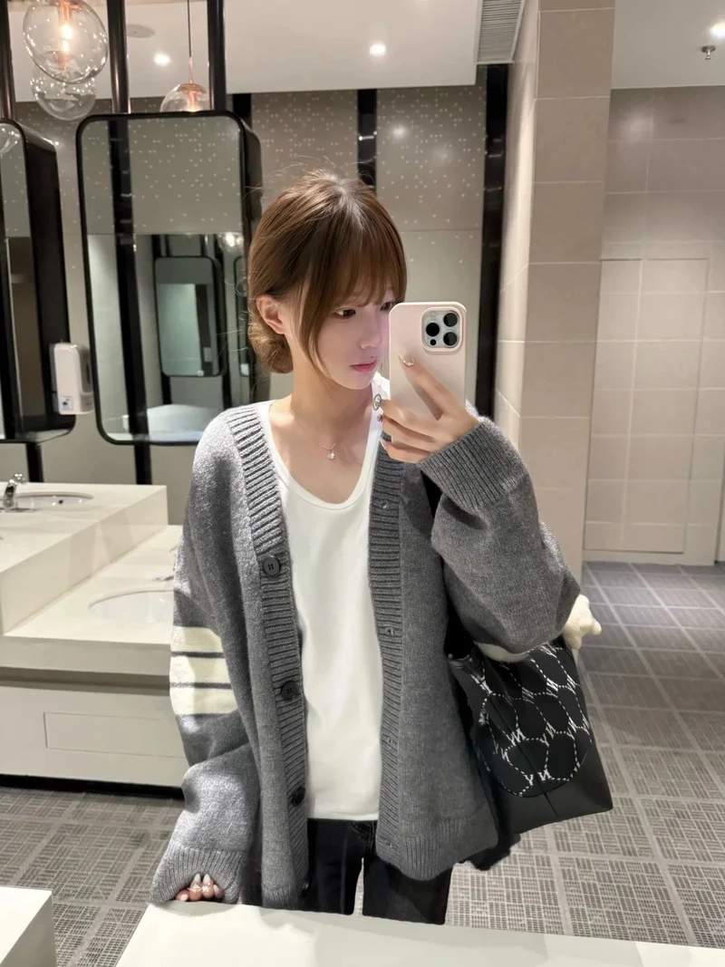 Dễ mix đồ và thoải mái với áo cardigan dệt kim dễ mặc