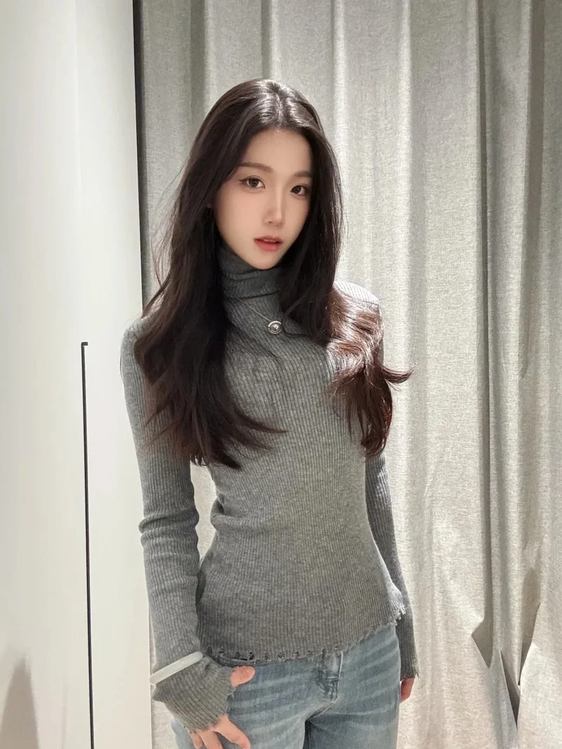 Thêm nữ tính với áo cổ lọ nữ