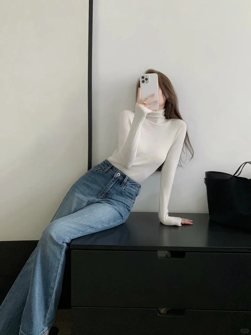 Áo cổ lọ giữ ấm là ai mà gây sốt