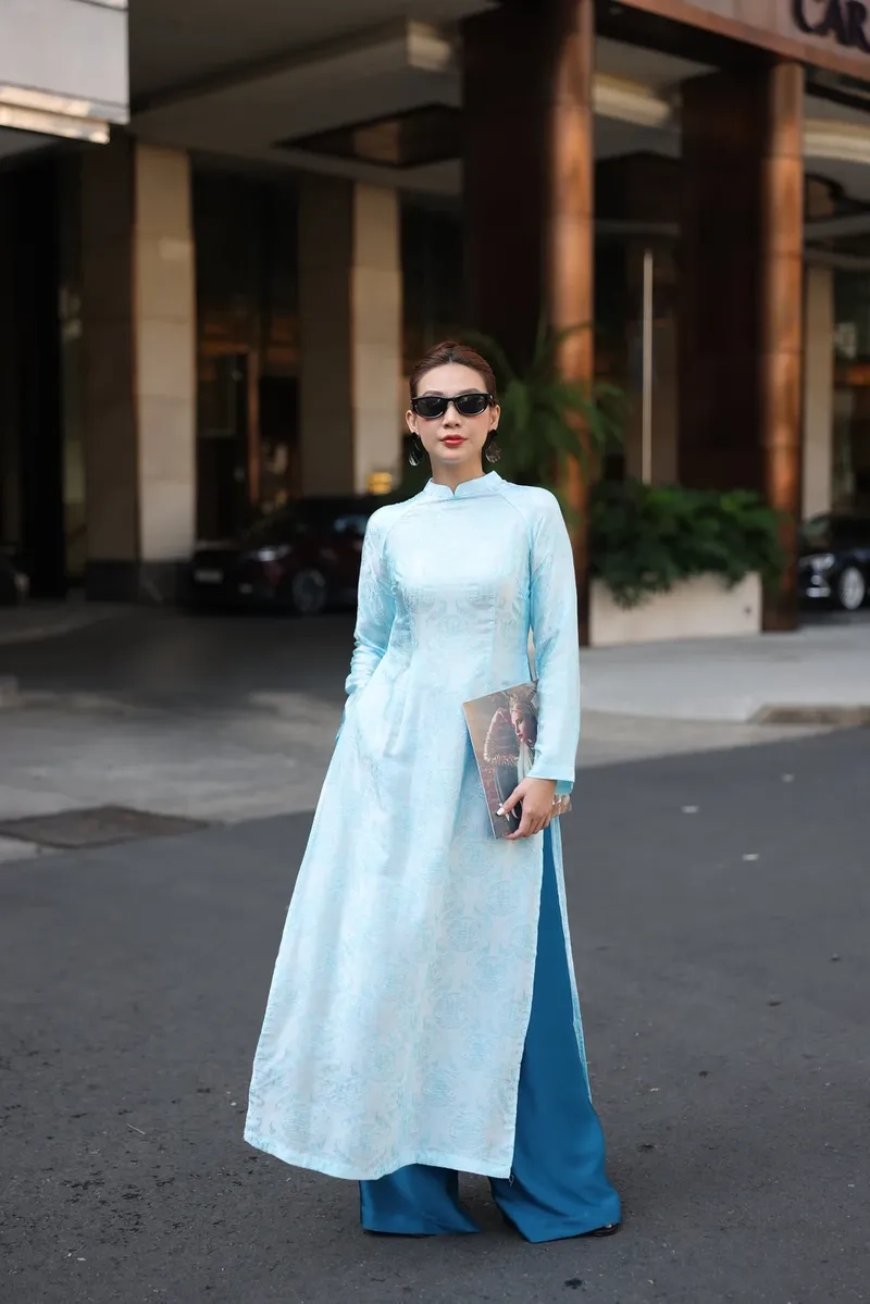 Áo dài cách tân form rộng thoải mái che khuyết điểm