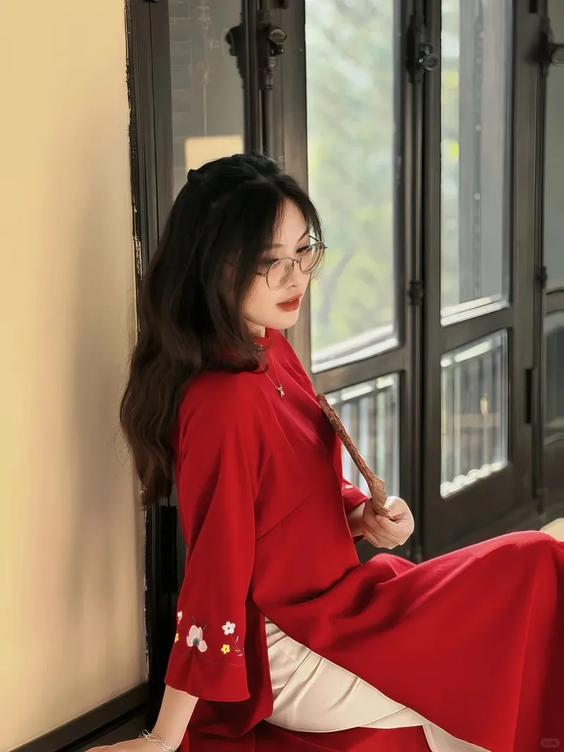 Mẫu áo dài cách tân giá rẻ vẫn đẹp tinh tế