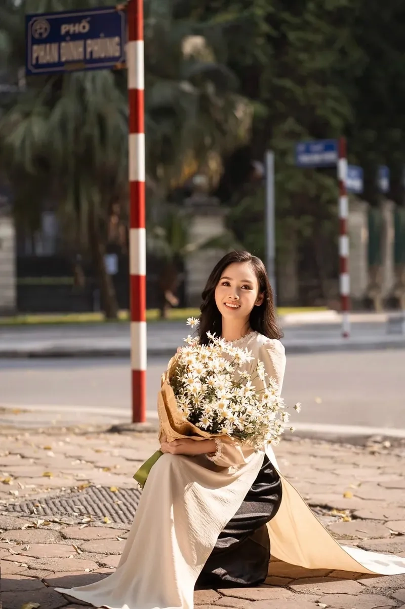 Áo dài cách tân cao cấp chất liệu tinh xảo