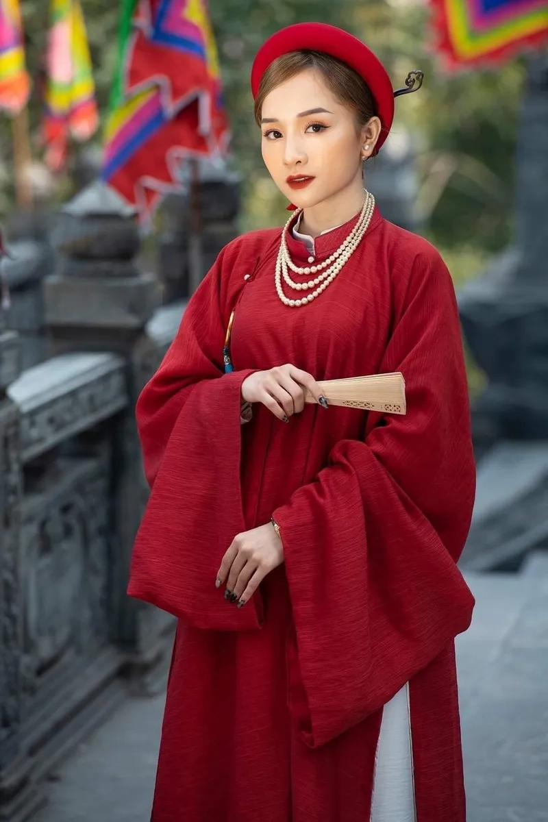 Hình ảnh áo dài cổ phục Việt phục dựng công phu