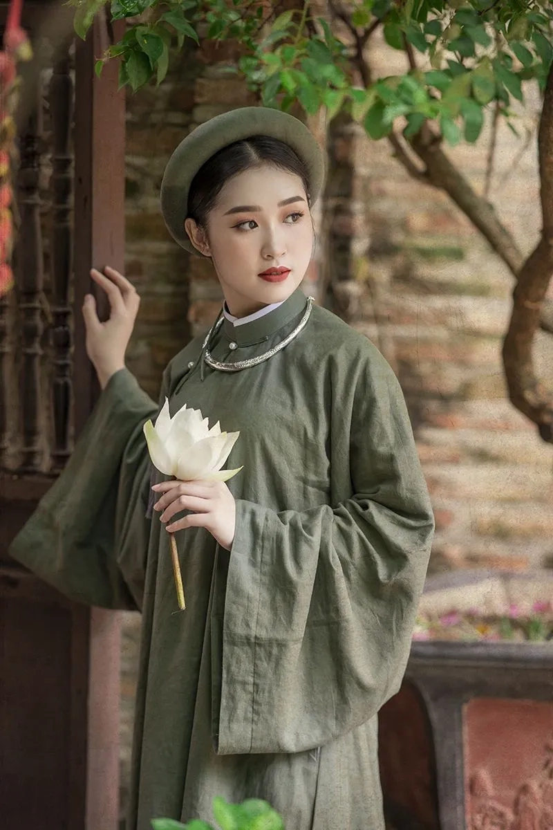 Giá trị áo dài cổ phục Việt lịch sử sống động