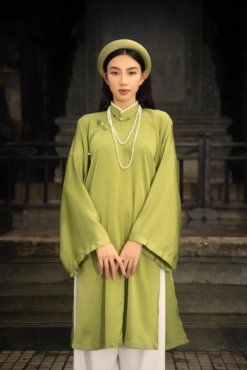 Thần thái áo dài cổ phục Việt phong cách xưa