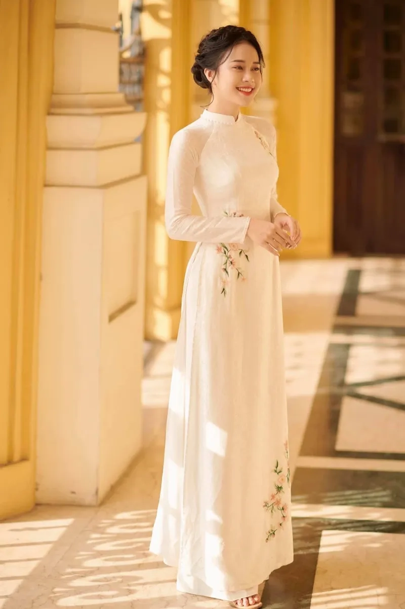 Áo dài cổ trụ dáng suông thoải mái đẹp