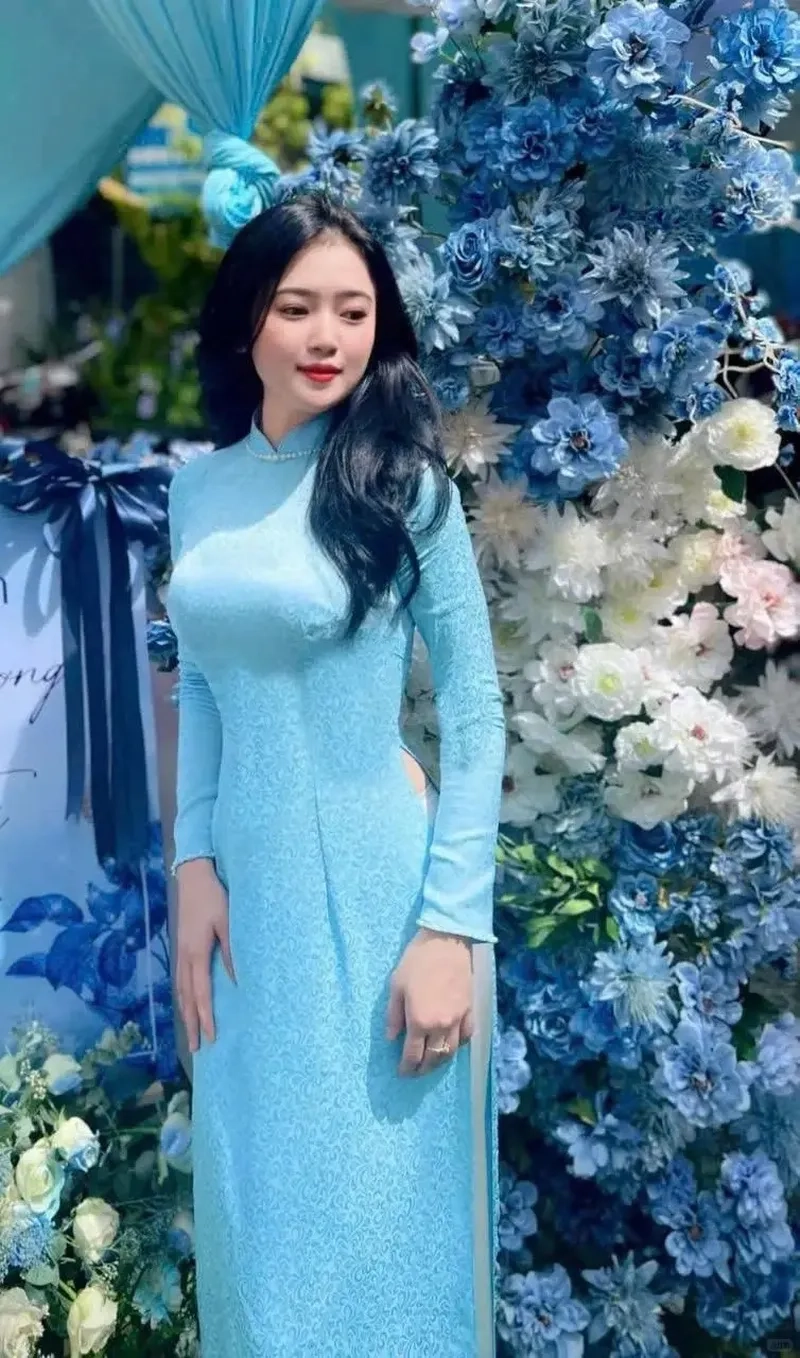 Thiết kế áo dài dáng suông nữ tôn dáng nhẹ nhàng