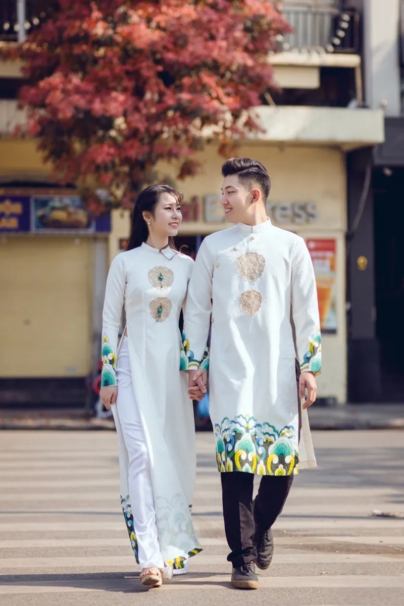 Khoảnh khắc yêu thương với áo dài đôi tinh tế