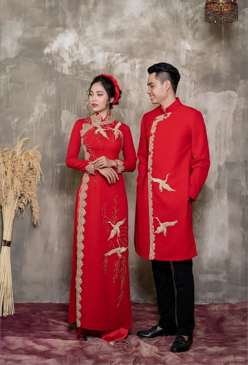 Sự hài hòa tinh tế từ áo dài đôi đồng màu