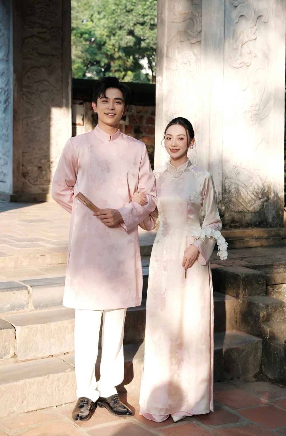 Áo dài đôi nam nữ big size cho người mập giúp che khuyết điểm hiệu quả