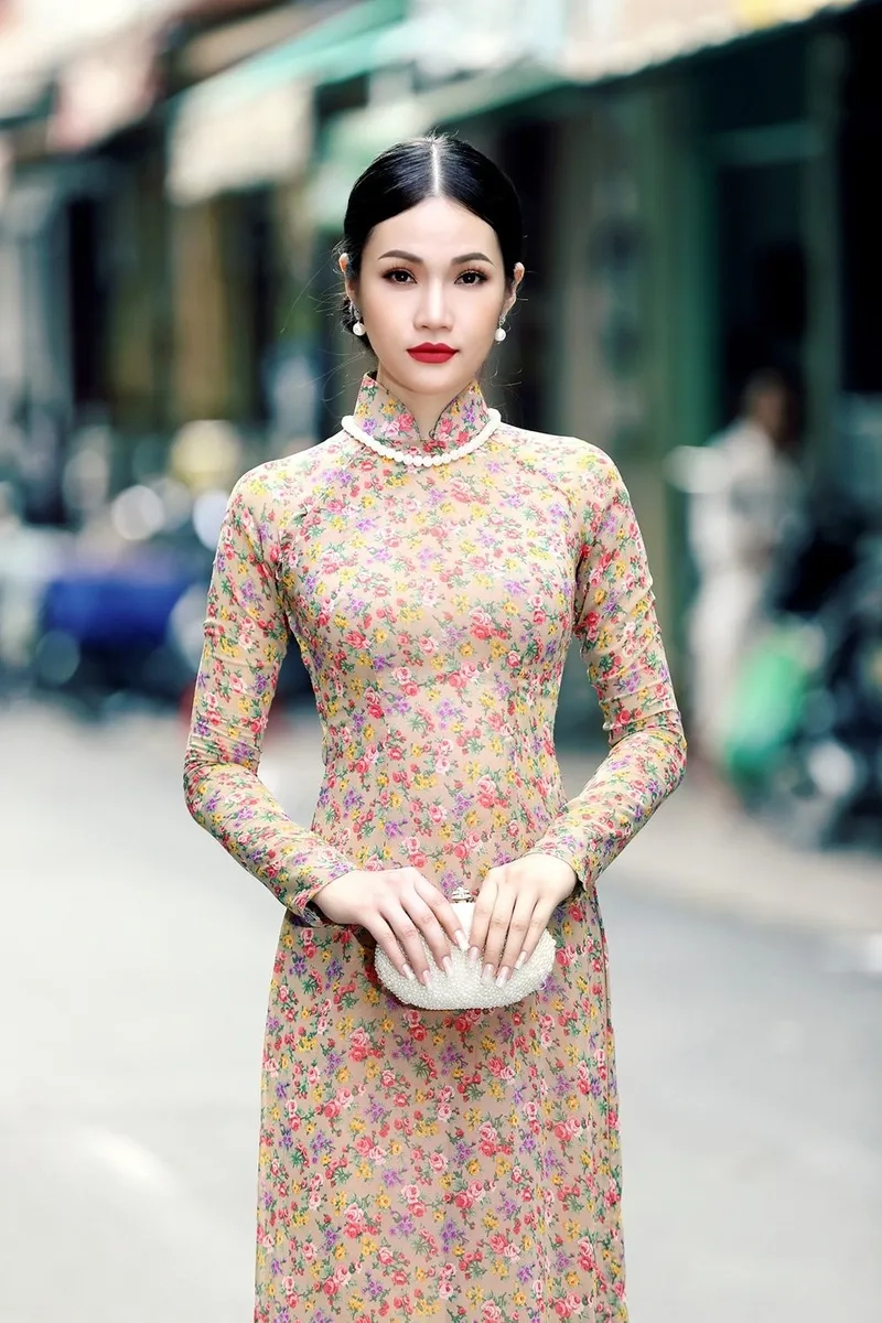 Vẻ đẹp dịu dàng toát lên từ áo dài hoa nhí nữ đẹp