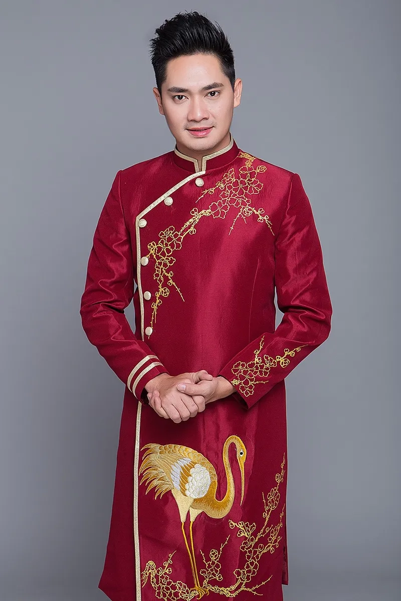 Khoảnh khắc trọng đại thêm sang với áo dài nam cưới