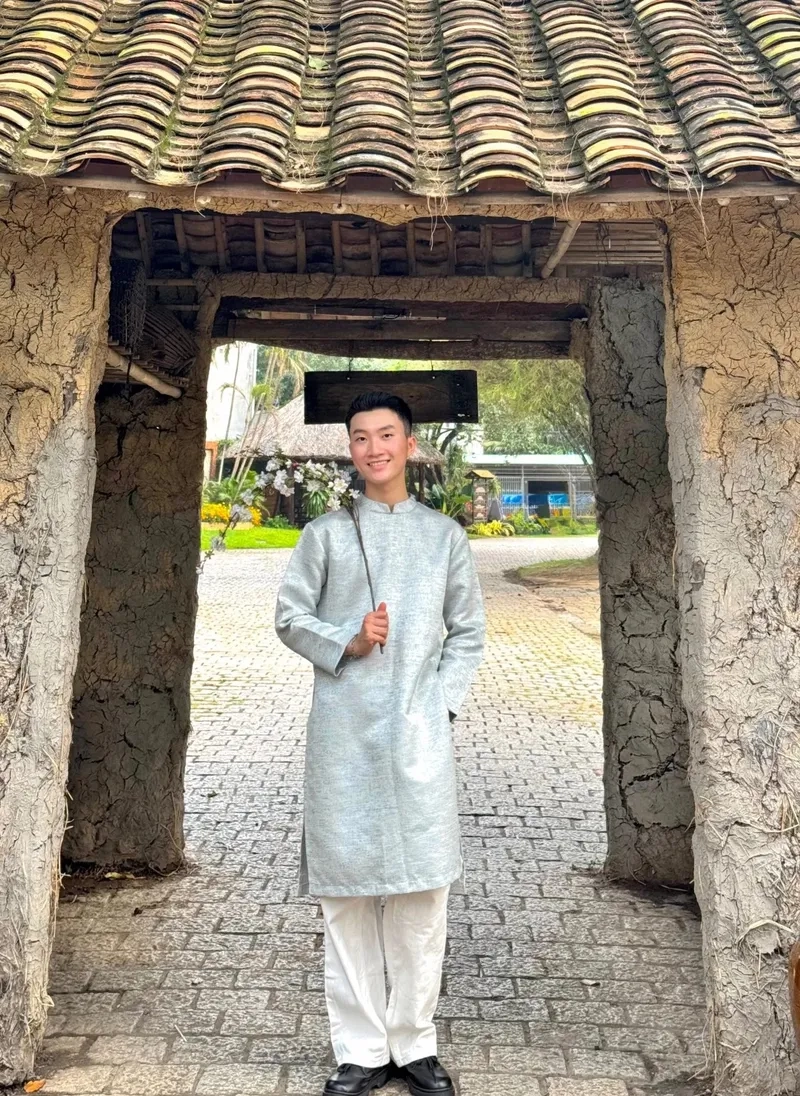 Hình ảnh đáng yêu nổi bật áo dài nam trẻ em