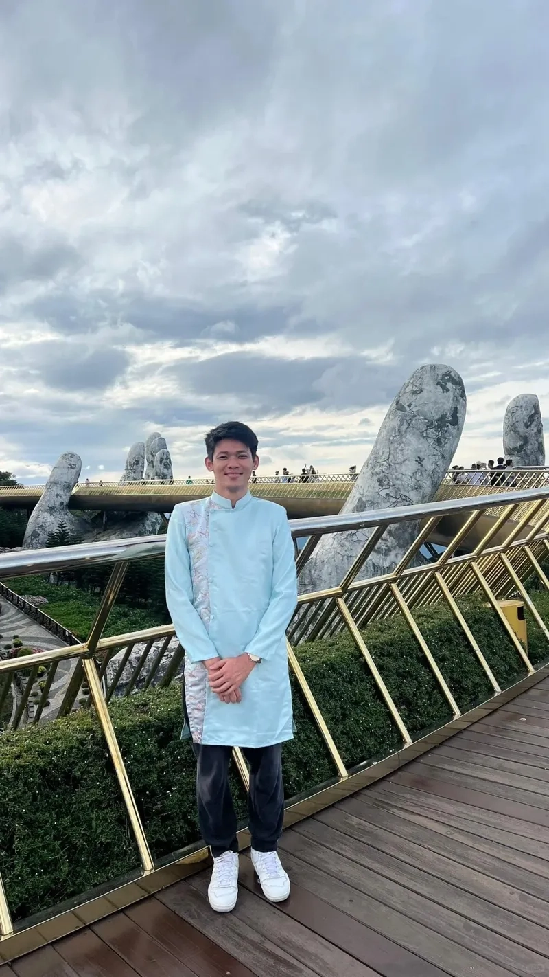 Cảm giác thoải mái dễ mặc áo dài nam form rộng