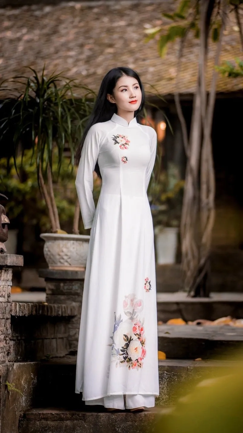 Sự lựa chọn nổi bật cho đêm sang với áo dài nữ dự tiệc