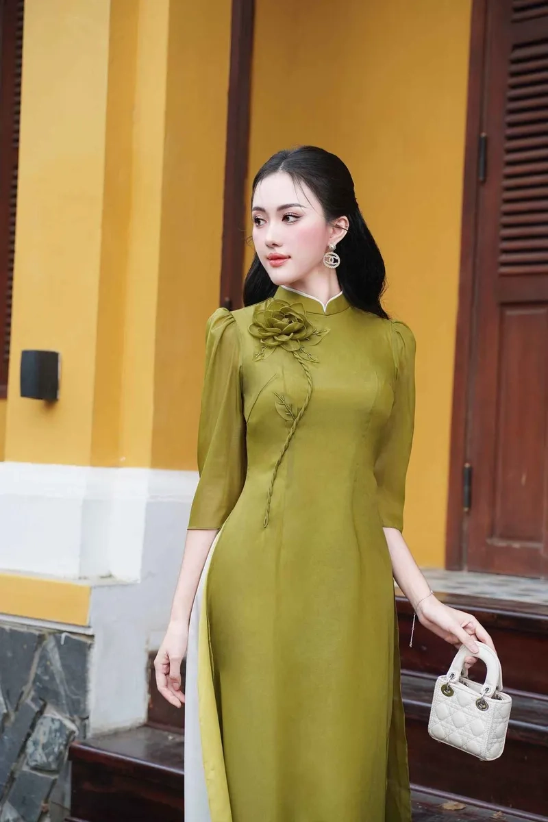 Nét xưa tinh tế lan tỏa trong áo dài tay lỡ truyền thống