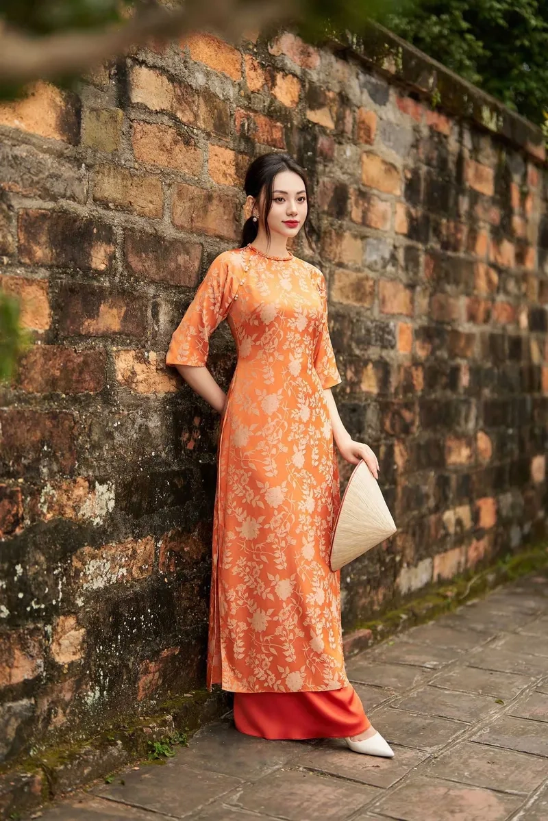 Phong cách mới mẻ tạo dấu ấn cùng áo dài tay lỡ cách tân