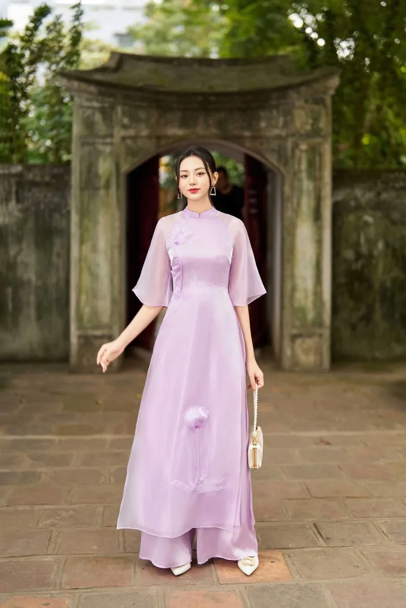 Ngày vui thêm trọn vẹn nhờ áo dài tay lỡ cưới hỏi