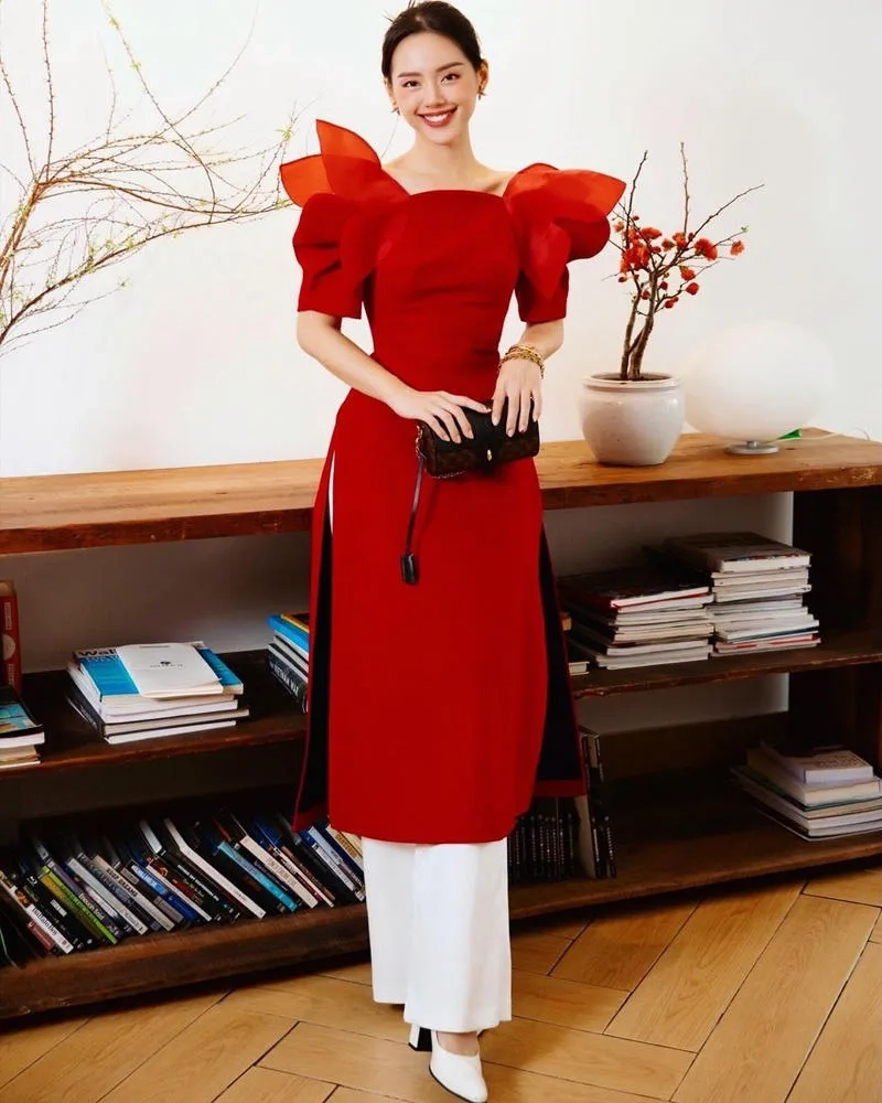 Nét hoài cổ cuốn hút của áo dài tay phồng phong cách vintage