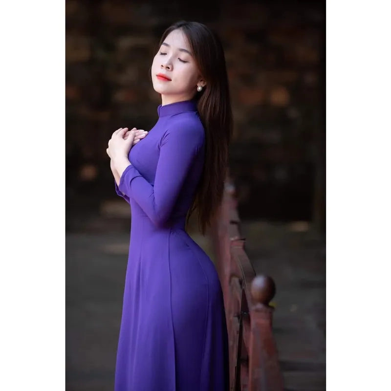 Nét hồn nhiên trong sáng với áo dài tím học sinh