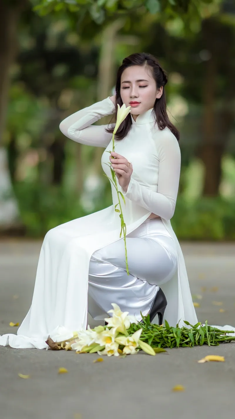 Áo dài trắng kỷ yếu lưu giữ thanh xuân học trò