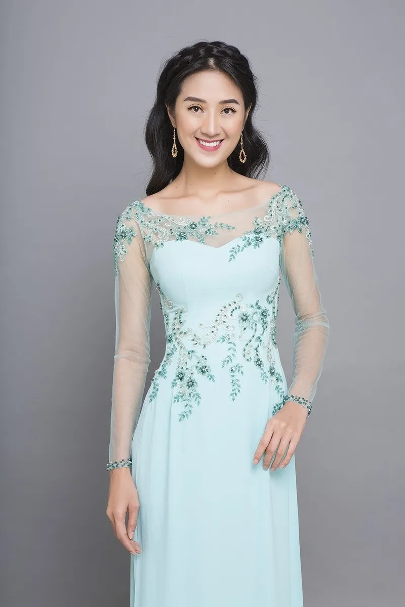 Dáng thoải mái vẫn đẹp cùng áo dài xanh form suông