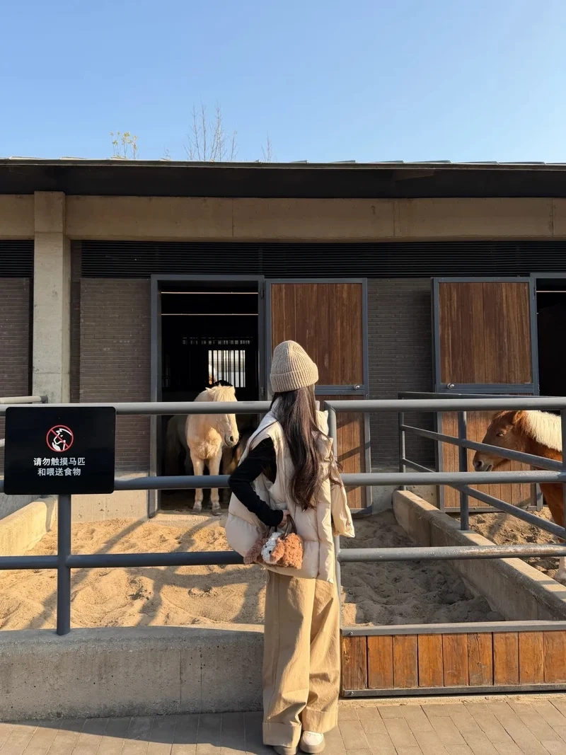 Thêm nữ tính với áo gile phao nữ