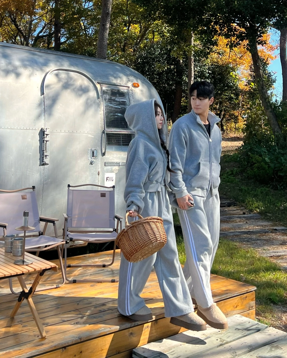 Chất liệu áo hoodie cặp vải da cá thoáng mát và bền bỉ