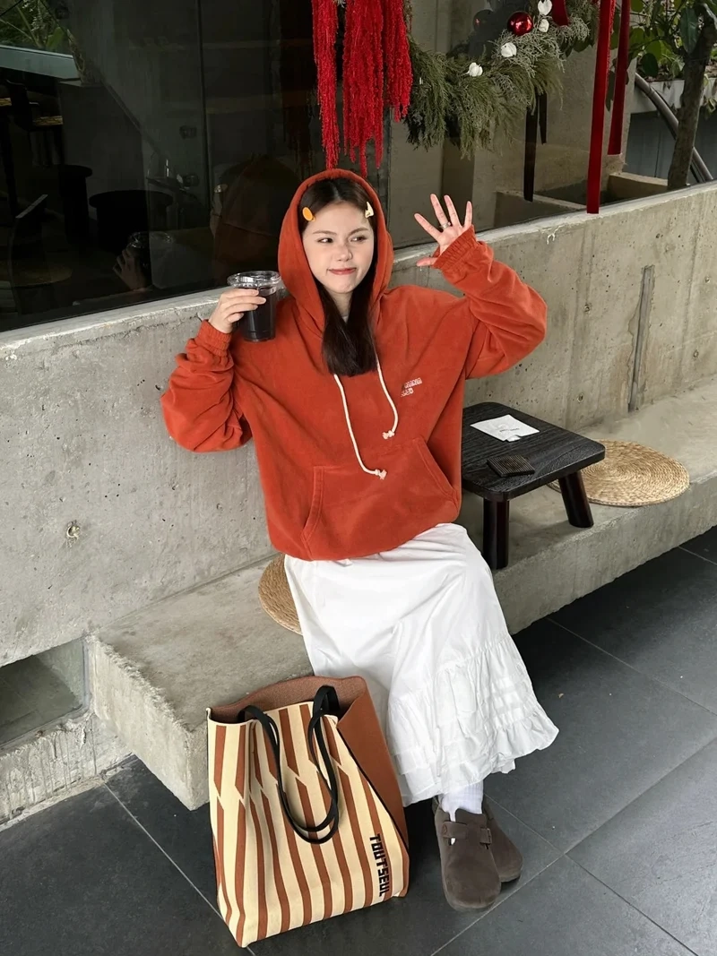 Phong cách Hàn Quốc chuẩn với áo hoodie form rộng phong cách Hàn