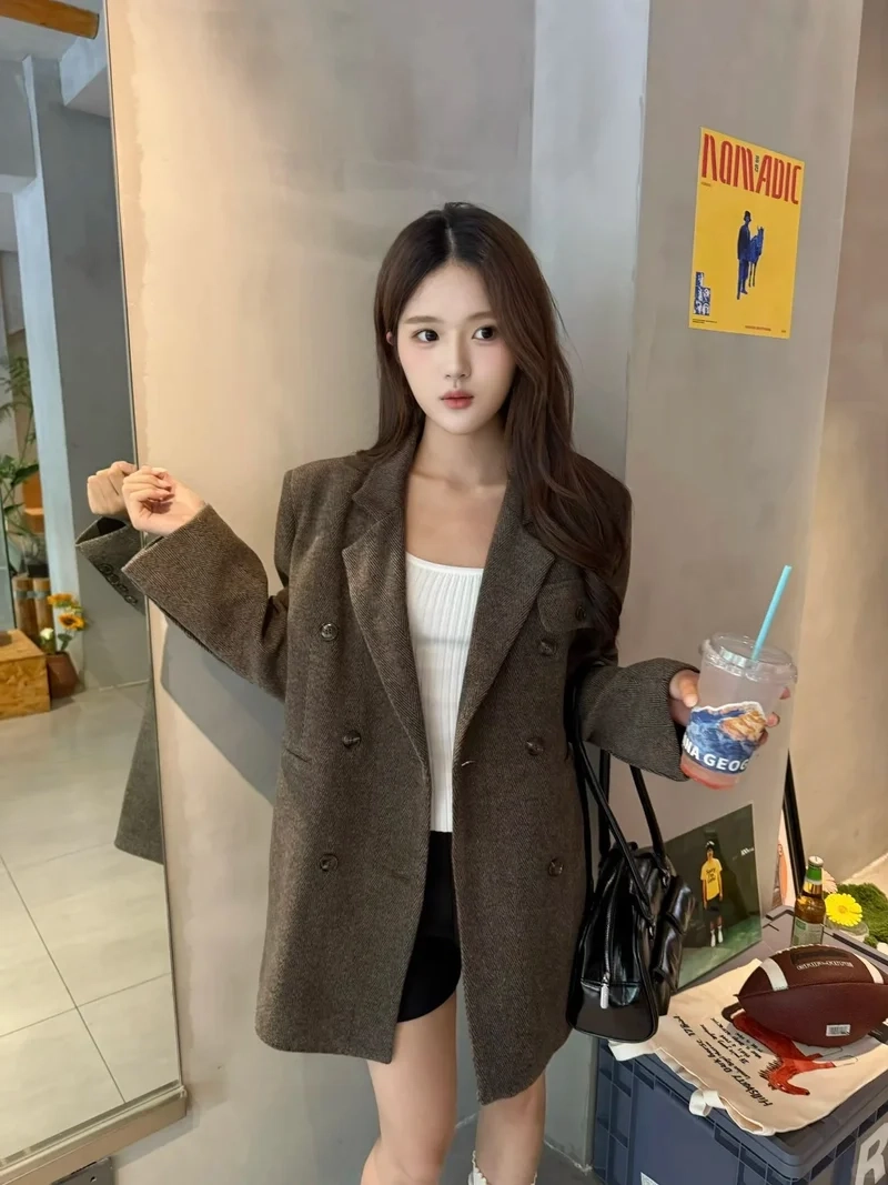 Trẻ trung năng động với áo blazer trẻ trung