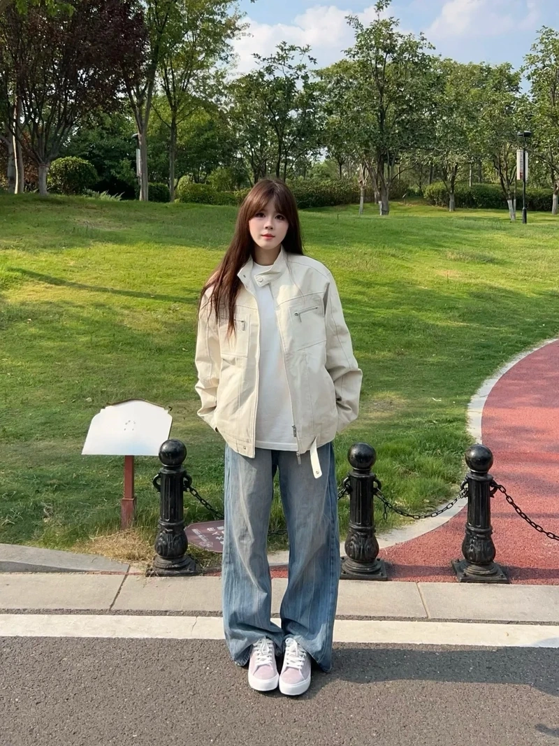 Tối giản tiện lợi với áo khoác bomber basic