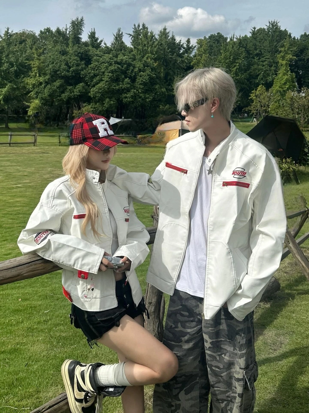 Cặp đôi diện áo khoác cặp mùa đông phong cách hàn quốc dạo phố