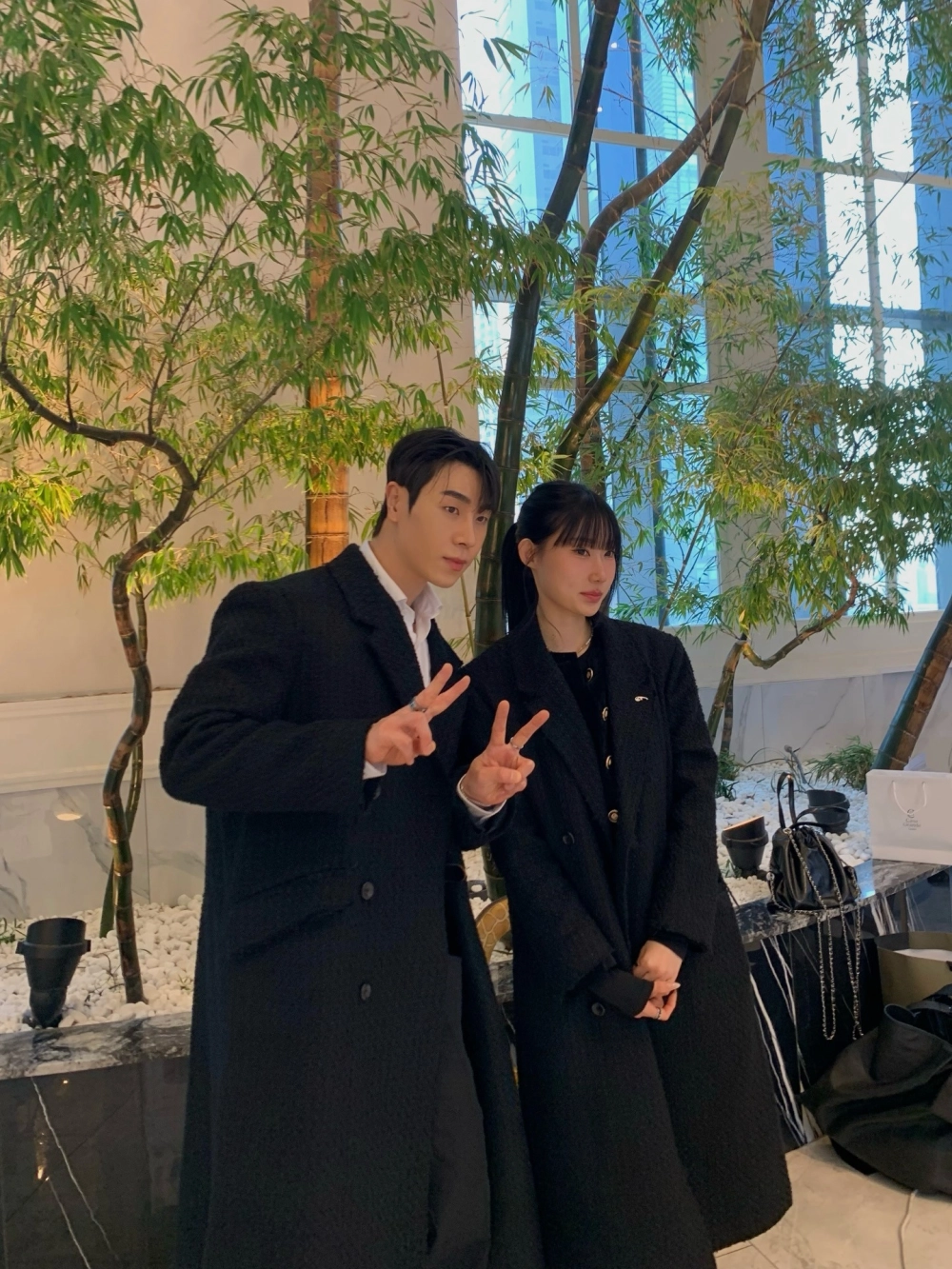 Áo khoác cặp mùa đông có mũ che gió tiện lợi