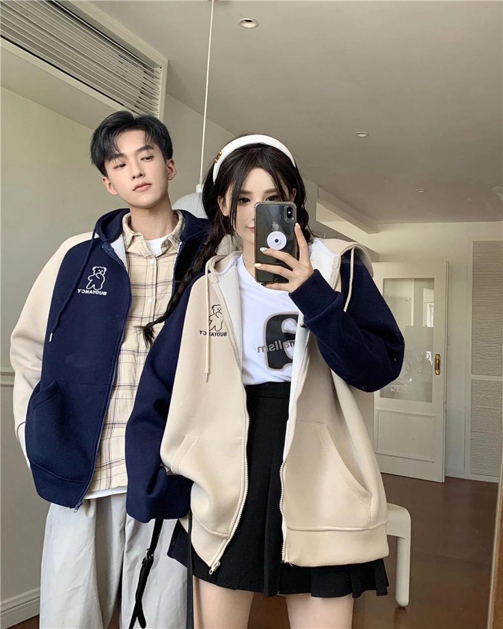 Mẫu áo khoác cặp mùa đông mới nhất chất liệu phao béo