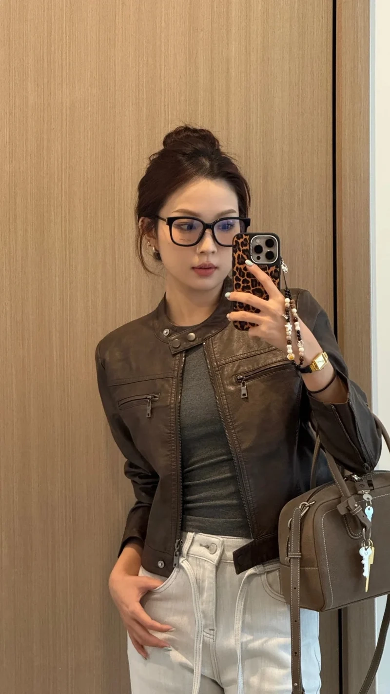 Nổi bật phong cách đường phố với áo khoác da biker nữ