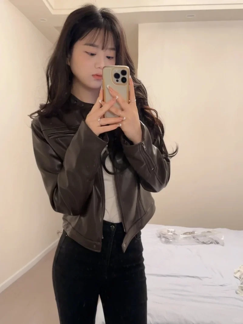 Dáng chuẩn tôn vóc dáng với áo khoác biker dáng chuẩn