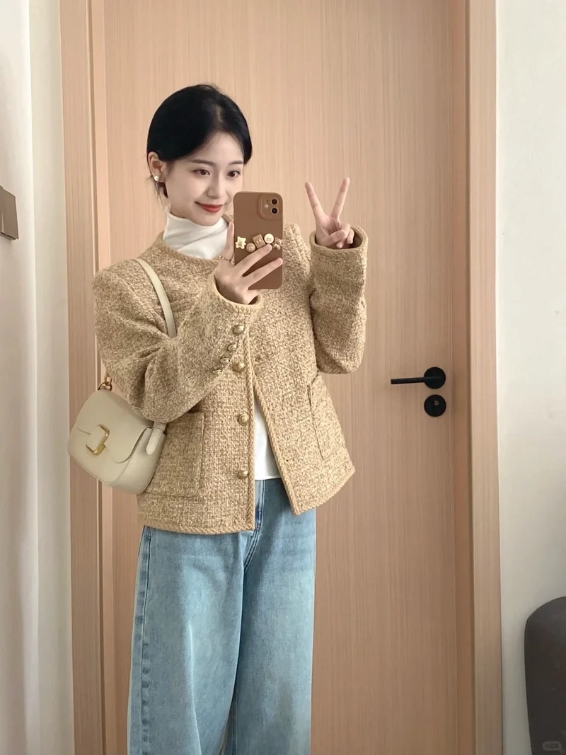 Trẻ trung năng động cùng áo khoác tweed trẻ trung